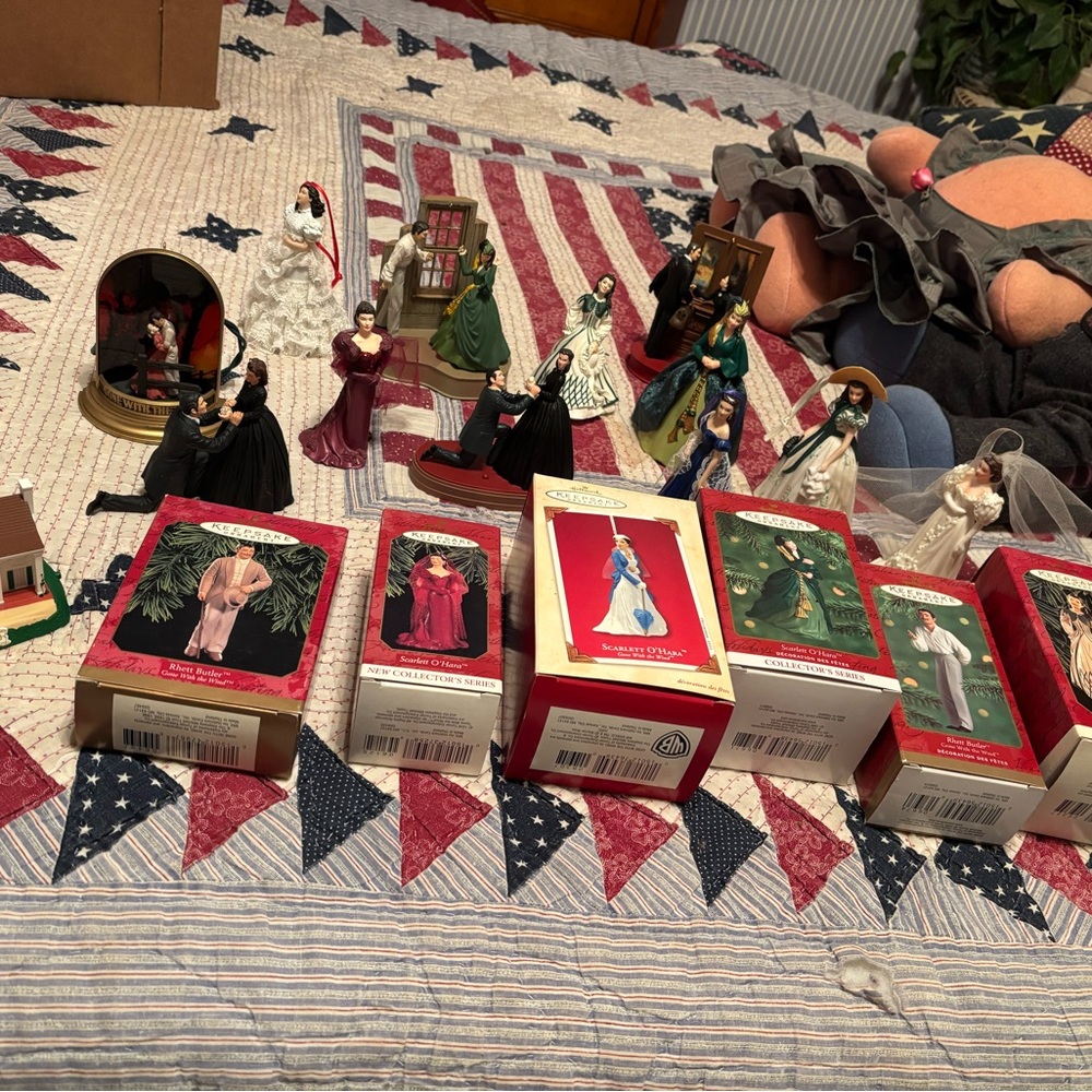 GONE WITH THE WIND Hallmark Ornaments FIGURINES  LOT OF 18!!!!!